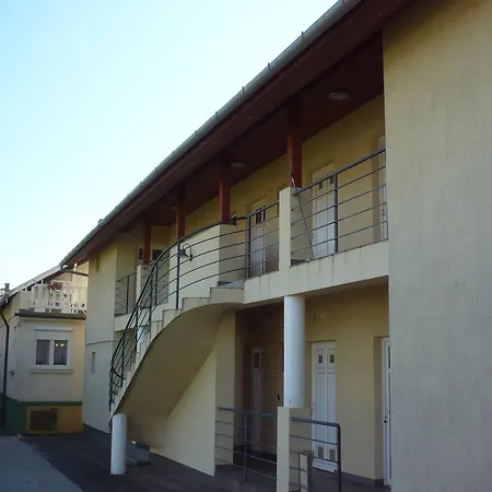 Janko Apartmanhaz Апартаменты *