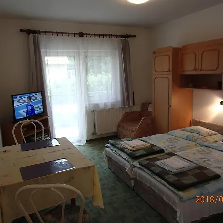 Janko Apartmanhaz Apartment *